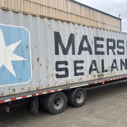 40’ Shipping Containers 