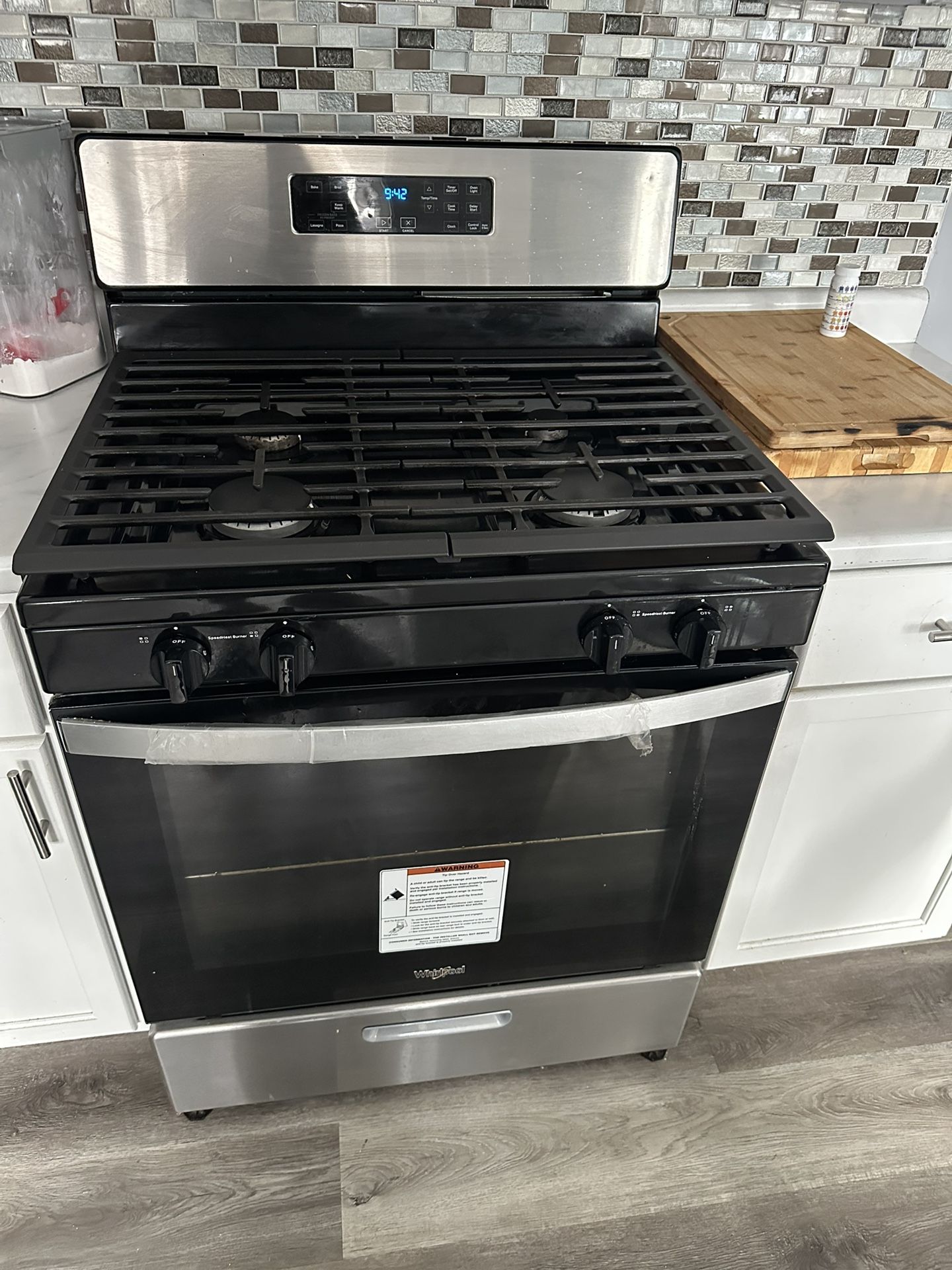 Whirlpool 5.1 Free Standing 30” Gas Range