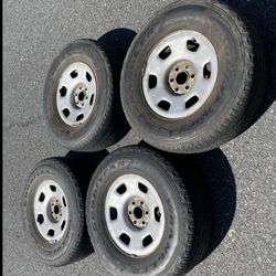 4 X 265/70r16 6x5.5 6x139.7 Stock Chevy Silverado Wheels Rims Good Treads Tires!