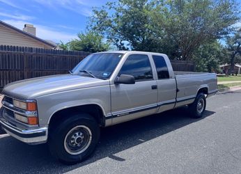 1998 Chevy C2500 Extended Cab Long Bed 5.7 Vortec V8 5-Speed Manual 189k Miles 2WD