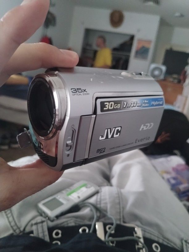JVC HDD Everio Camcorder!1