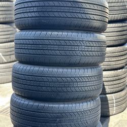 SET OF TIRE 215 55 17 MICHELIN 85% LIFE