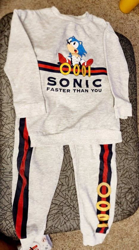 Sonic Sweatsuit:  Child's  Sz: Small (5/6)