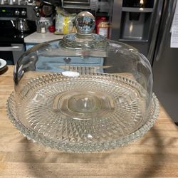 Heavy glass cake plate with cover