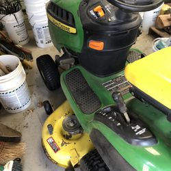 JD 100 Lawn And  Garden Tractor