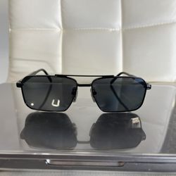 Authentic Prada SPR A57 Sunglasses – Black – Clean Condition 🔥