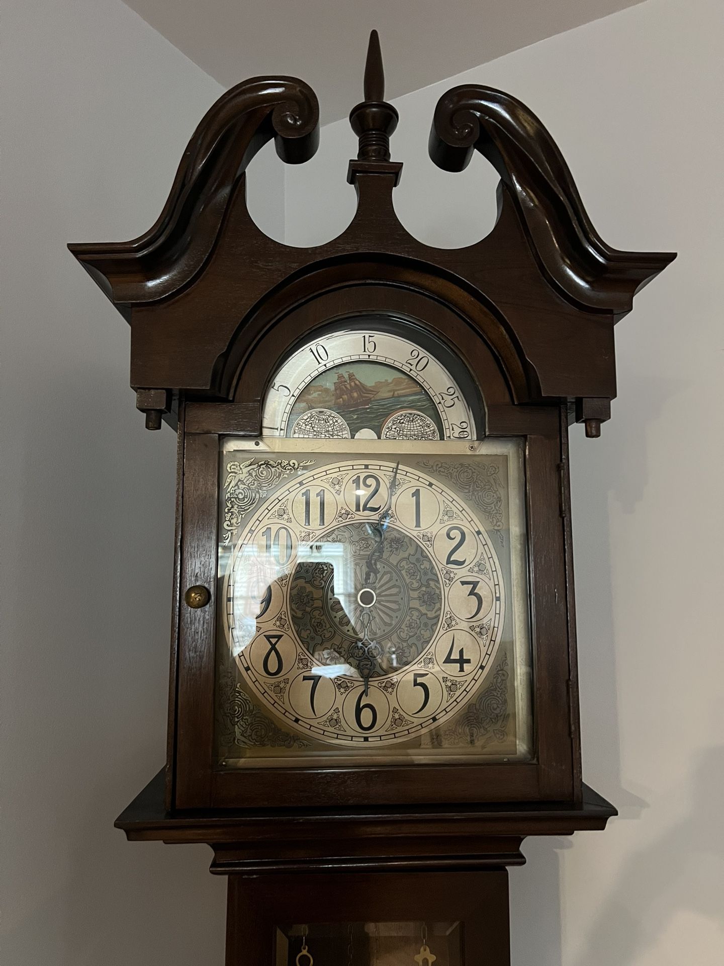 Floor Standing Grandfather Clock