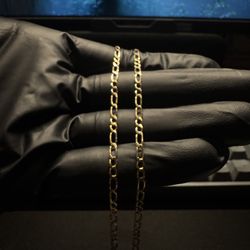 10k Gold Figaro Chain 