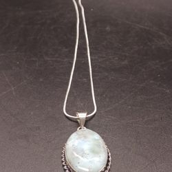 Larimar Oval Pendant

With Necklace 92.5