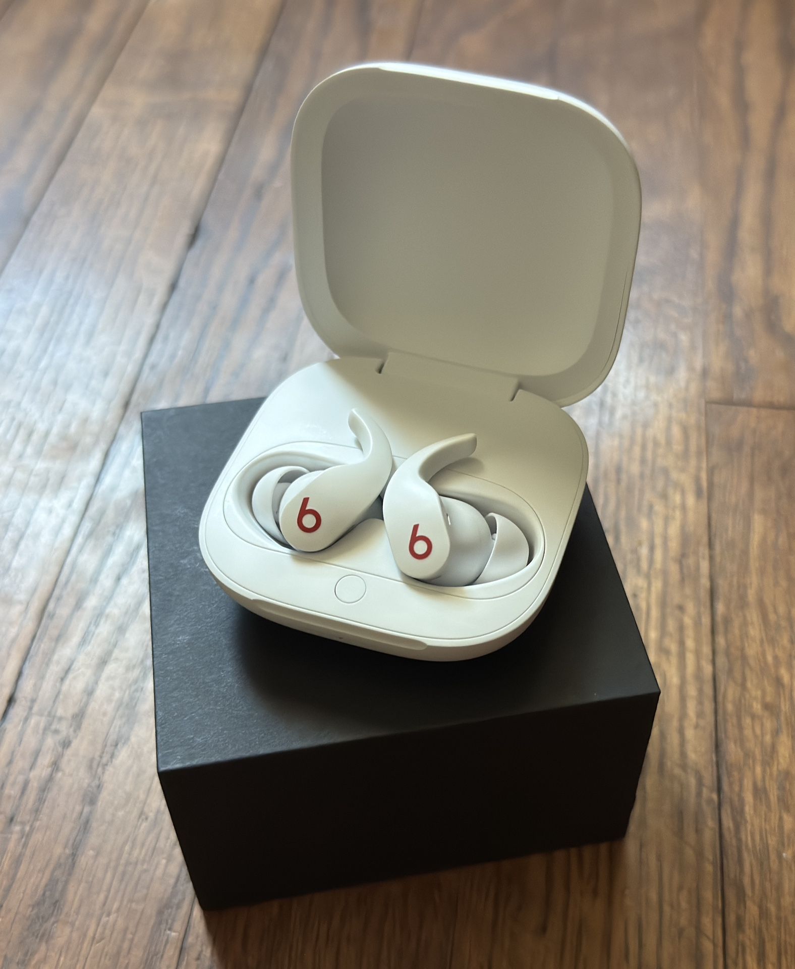 Beats Fit Pro Active Noise Cancellation White Bluetooth Earbuds Headphones