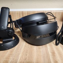 HP Mixed Reality Headset And Controllers 