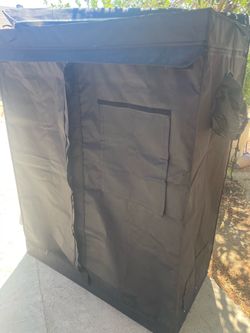 Grow tent
