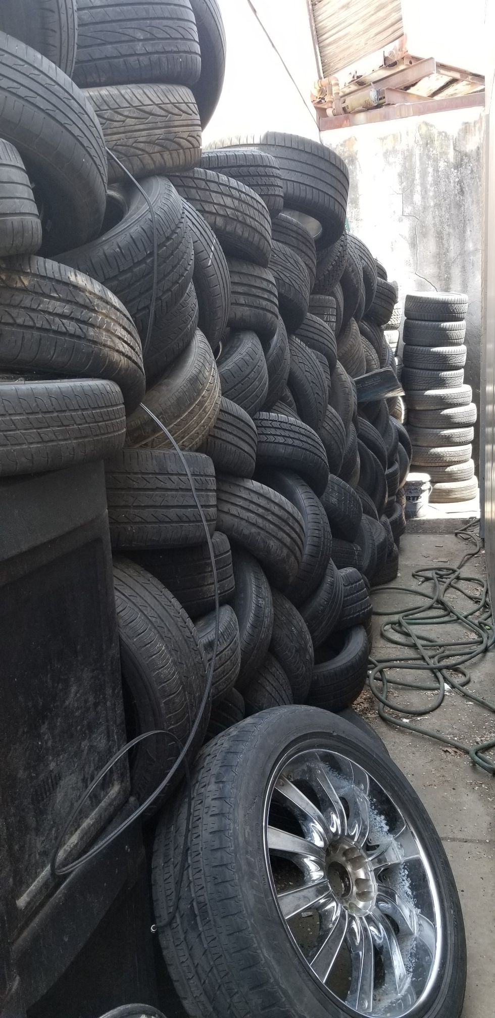 Used tires of all brands and sizes