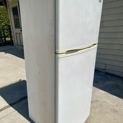 Whirlpool Refrigerator & Freezer