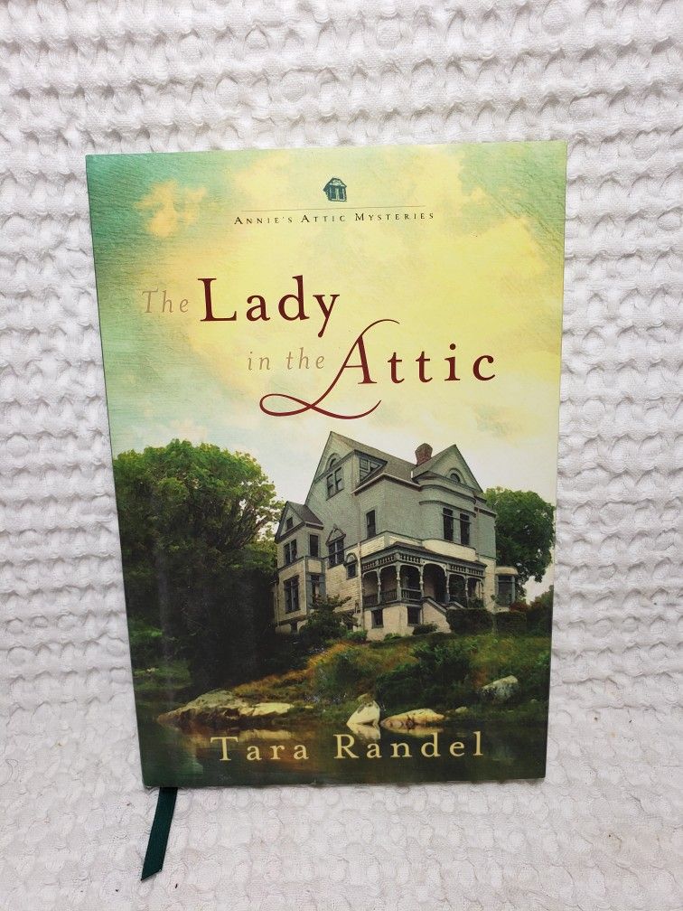 Annie's Attic Mysteries The Lady in the Attic hardback 