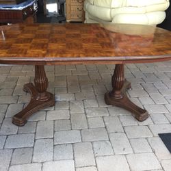 Drexel heritage Dining Table