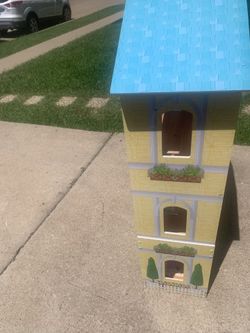 House For A Little Girl That Like Barbies