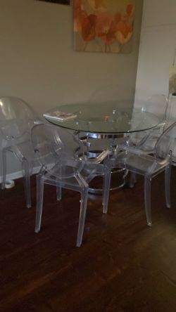 Comedor cuatro sillas