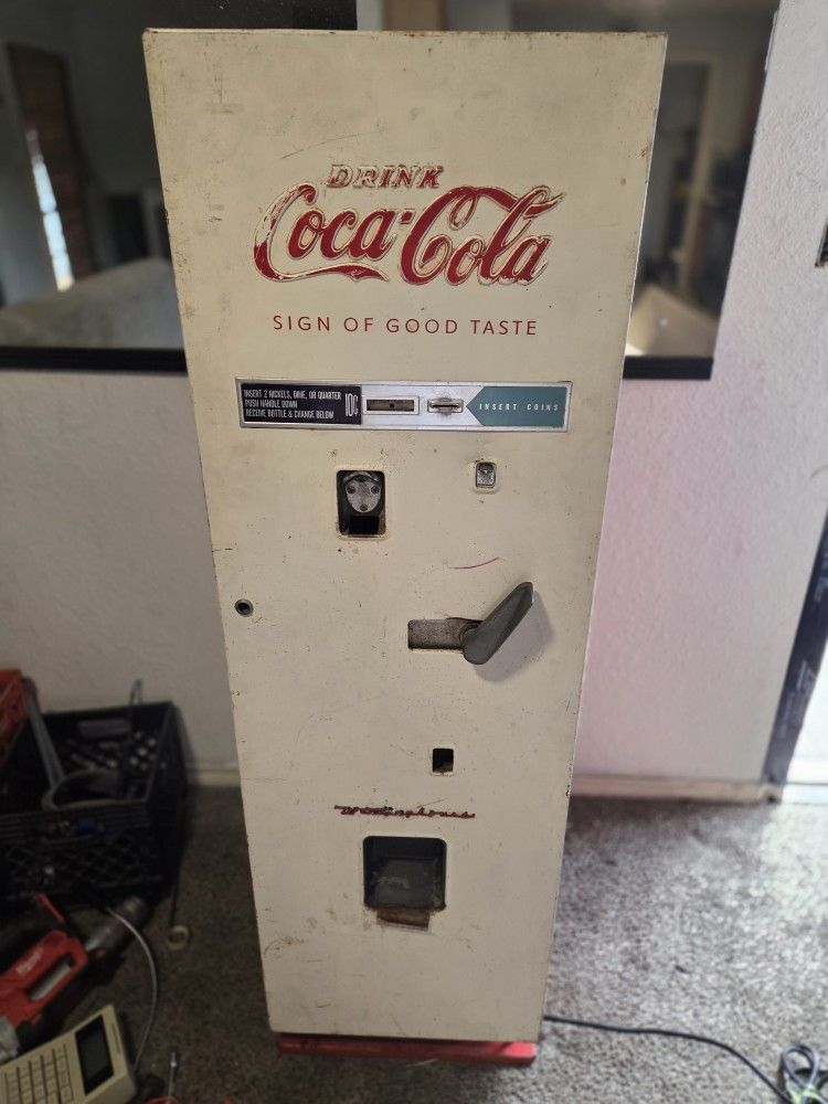 1950s Coca Cola Machine