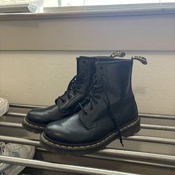 Doc Martens Leather Boot