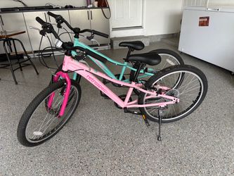 Matching 20in Retrospec mountain bikes