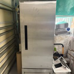 NEW ARTIC AIR COMMERCIAL FRIDGE 