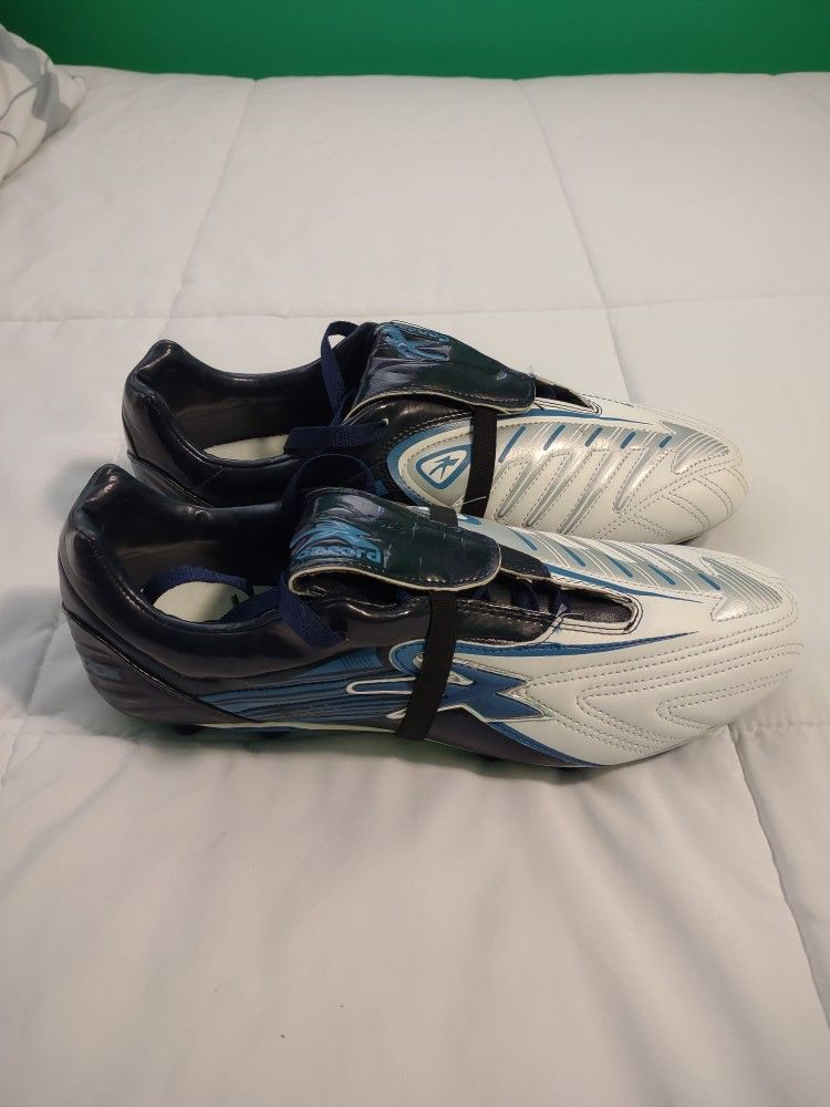 Brand New Concord Soccer Cleats SZ 10
