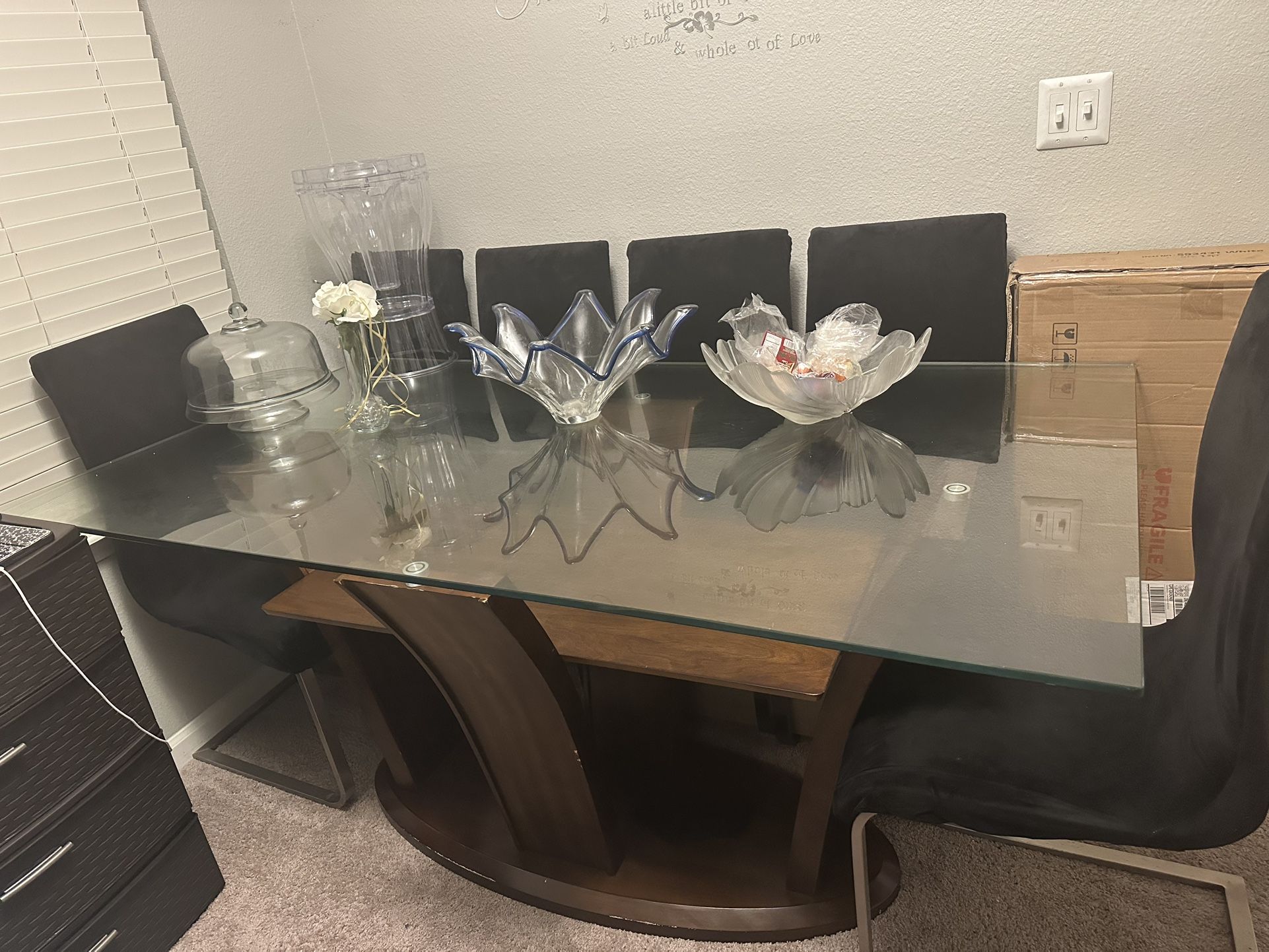 Dinning Table