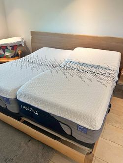 King size Tempurpedic ergo plus adjustable bed with cool gel memory foam mattress $1400 can deliver