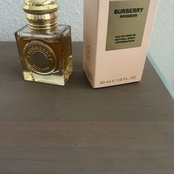 Burberry Goddess Perfume