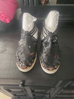 Black Mexican Style Sandals Sz8