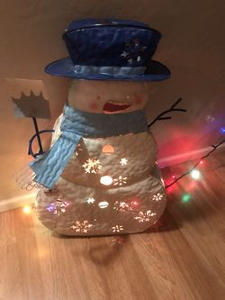 Vintage Metal Tin Christmas Snowman Frosty Decoration 