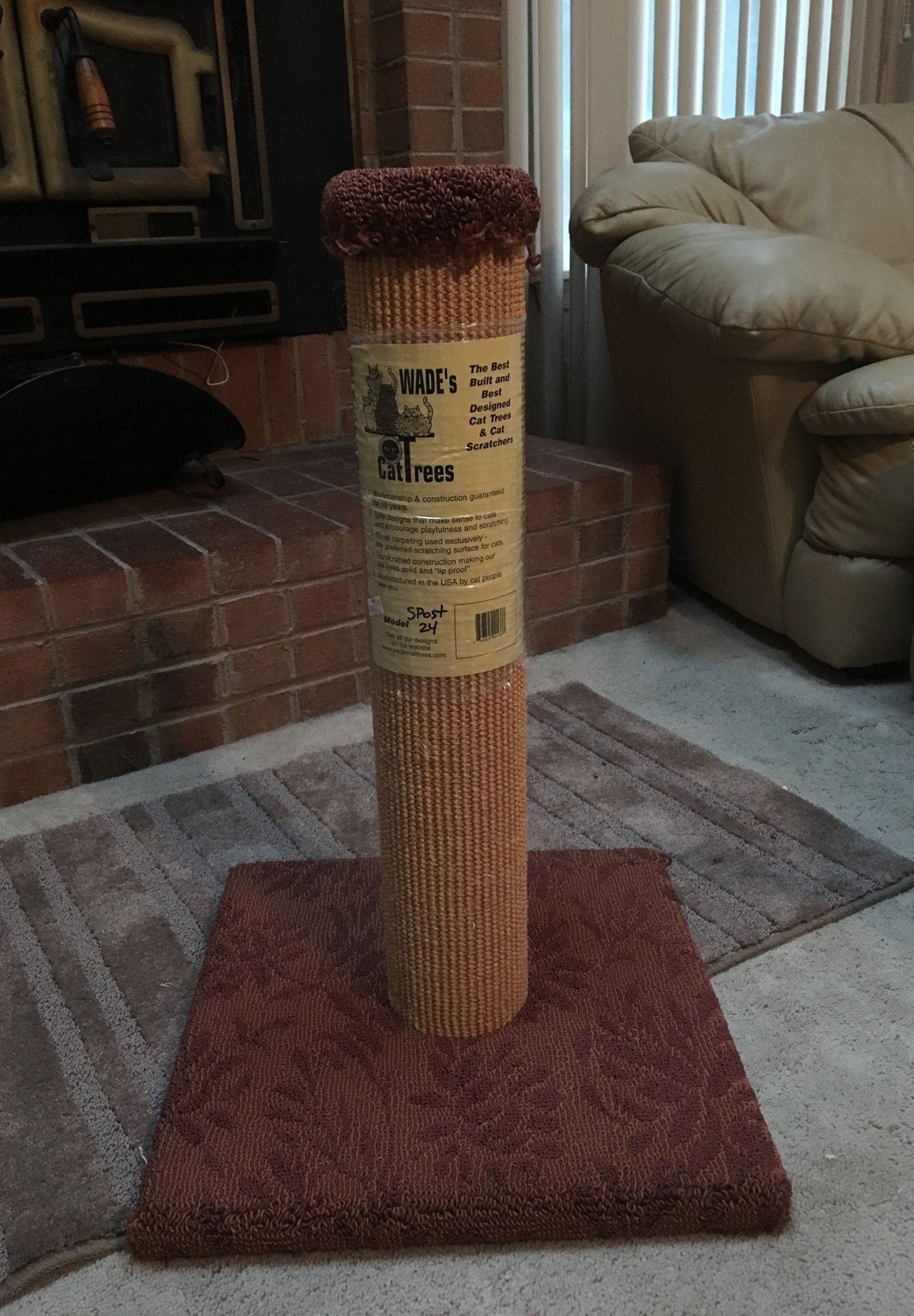 Brand New (2 1/2ft) Cat Scratch Post~ Wades Cat Tree