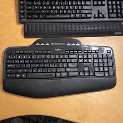 Logitech MK710 Wireless Keyboard