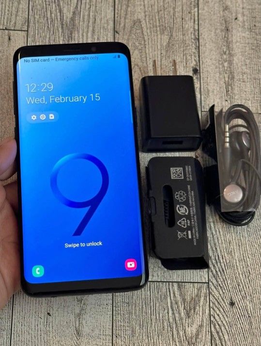 Samsung Galaxy S9, Factory UNLOCKED, Excellent Condition. Like New