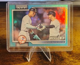 Topps NY Yankees Muscle Men Foil Baseball Card