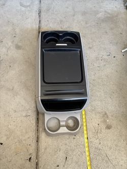 Toyota Sienna Center Console 07 