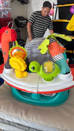 Baby play chair
