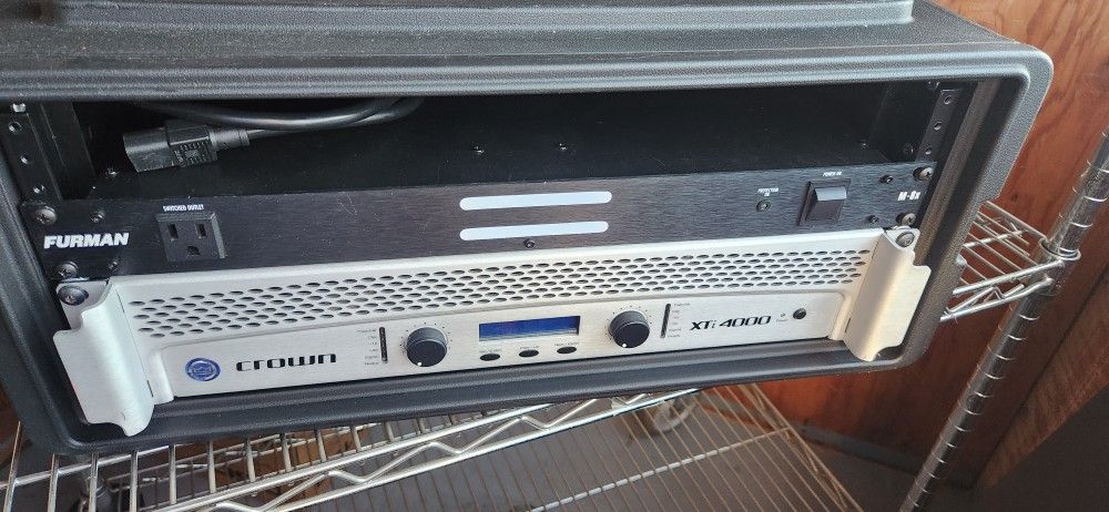 Crown Amplifier Skb Rack And Furman Power Protector