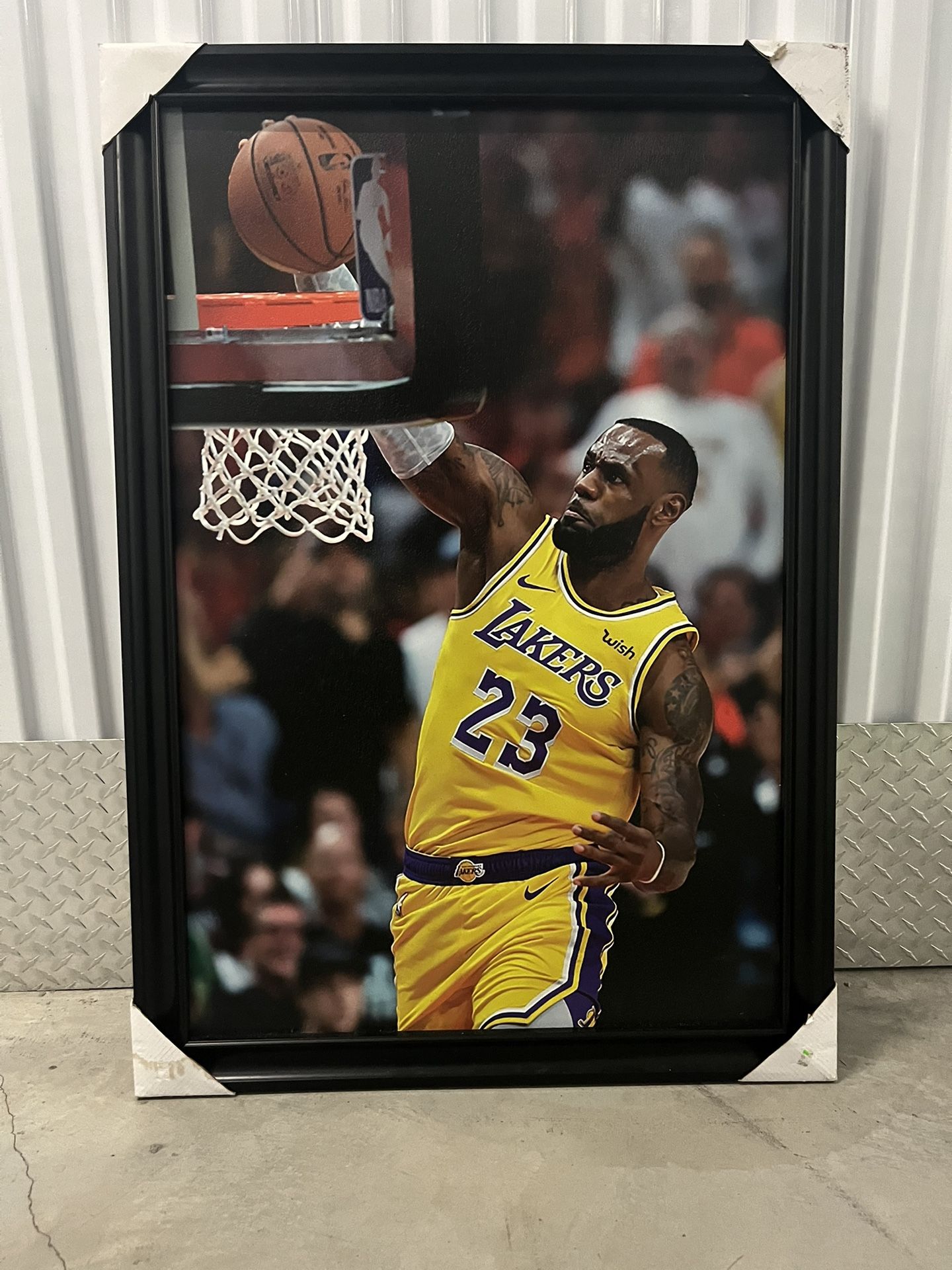 NEW LEBRON JAMES CANVAS WALL HANGING (27 1/2 X 39 1/2