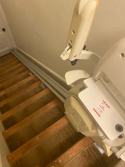 Acorn stair lift