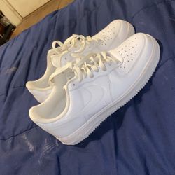 White Nike Forces Size 8.5 