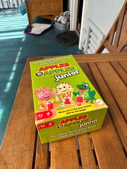 Apples to Apples Jr. Family Game