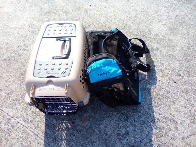 Xs Small Kennel+Bergman Carrier