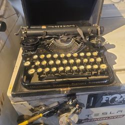  Underword Typwriter  Machine Citrus #3  1921