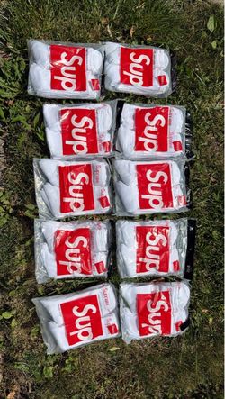 Need a pair or supreme socks ?