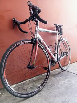 Cannondale  Caad 8 Road Bike