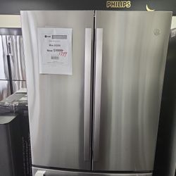 23.1 Cu Ft French Door Refrigerator In Fingerprint Resistant Stainless Steel ENERGY STAR and Counter