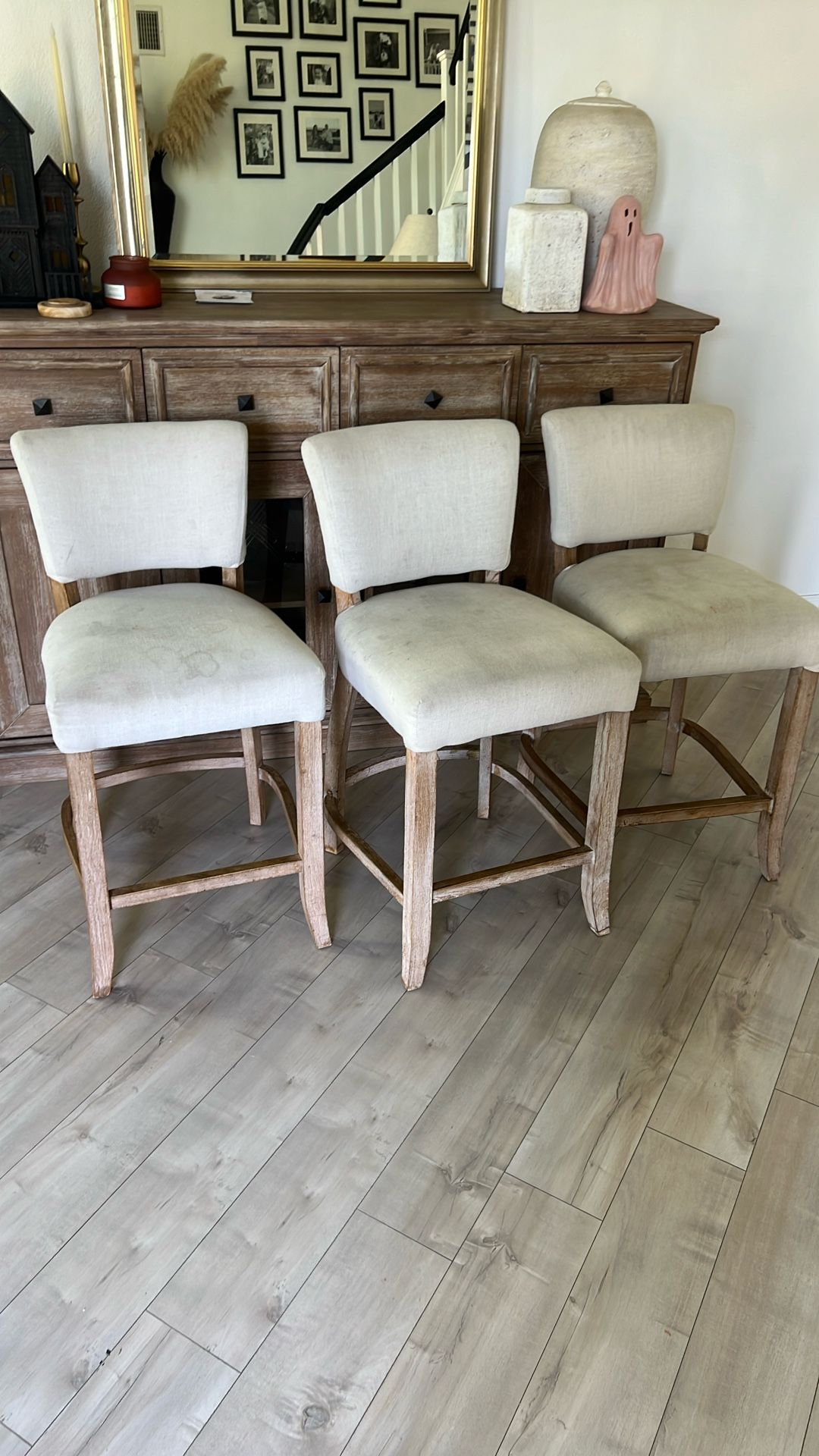 3 solid wood Counter high stools