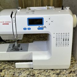 New Home Janome Sewing Machine +Accesories